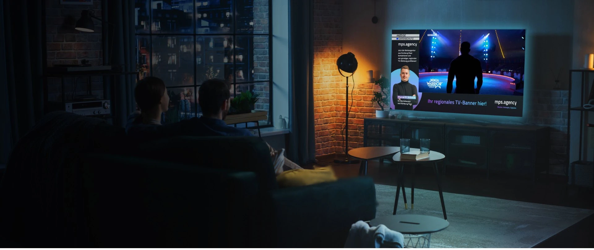 ATV-Banner auf dem SmartTV im Wohnzimmer